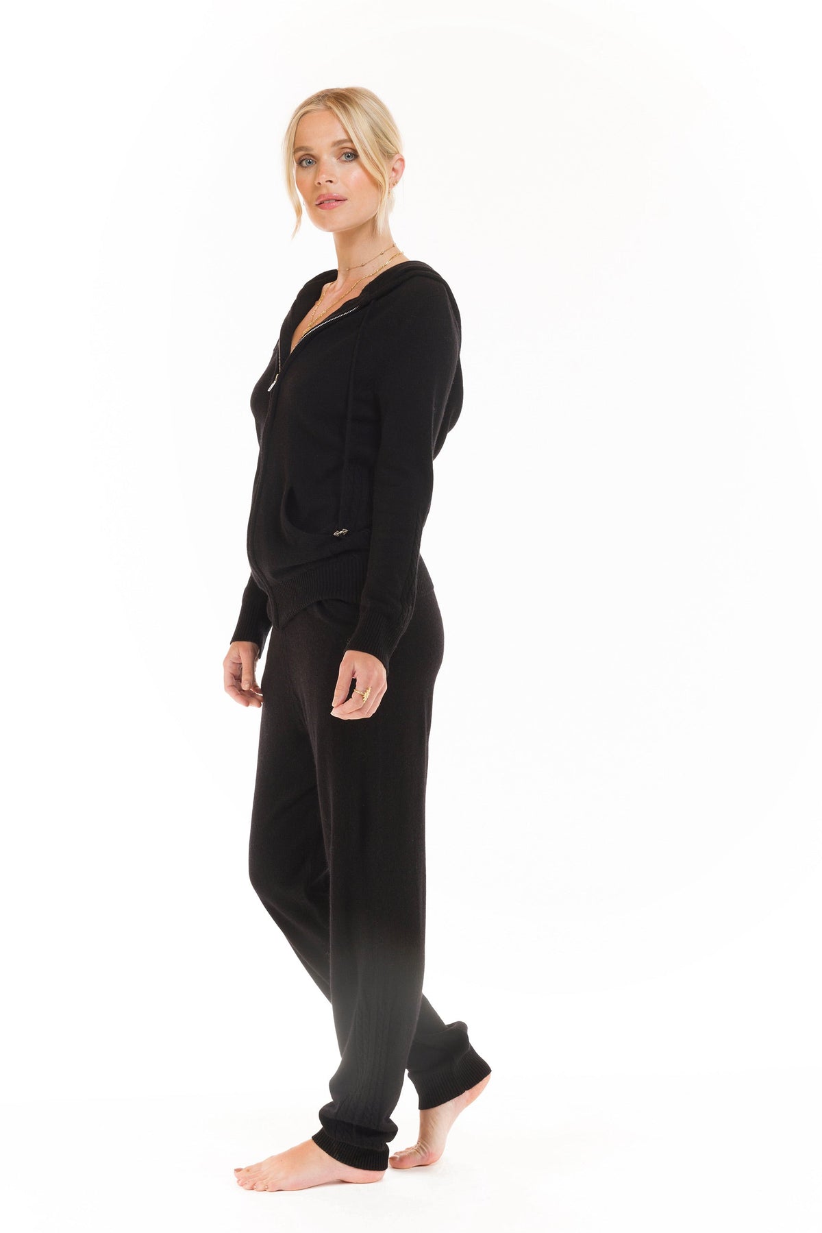 100% CASHMERE TRACKSUIT PANTS BLACK