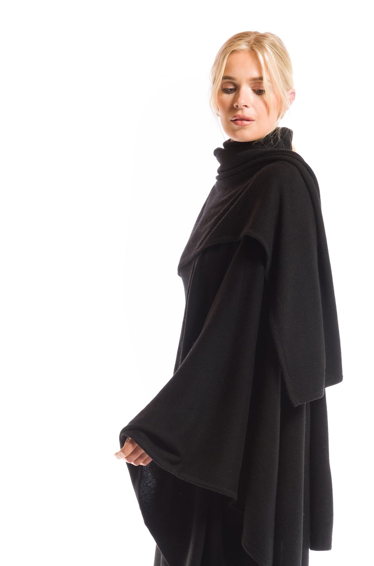 2 PLY AVALON CASHMERE CAPE BLACK