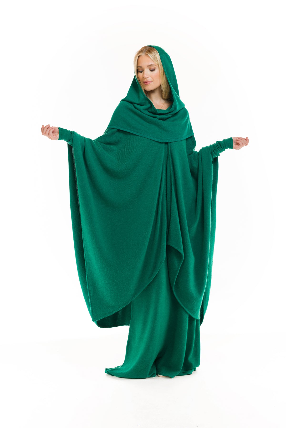 4 PLY AVALON CASHMERE CAPE EMERALD GREEN