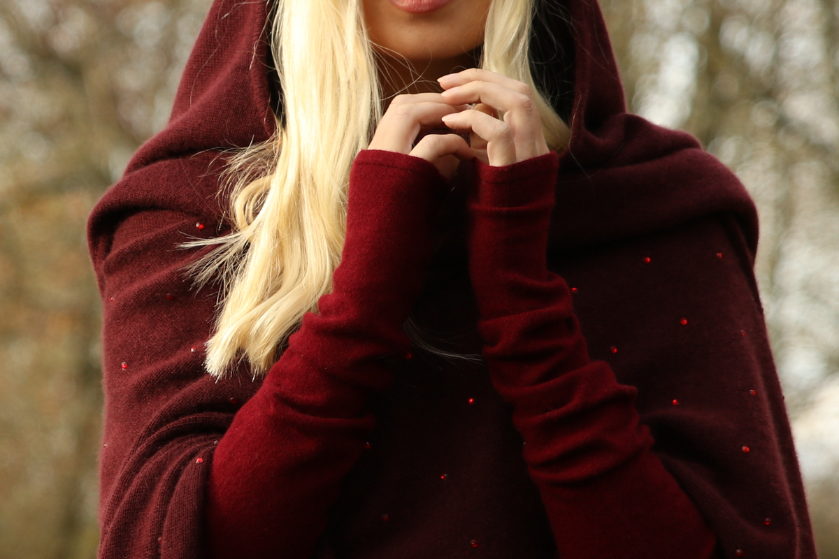 AVALON JEWELLED CASHMERE CAPE BURGUNDY